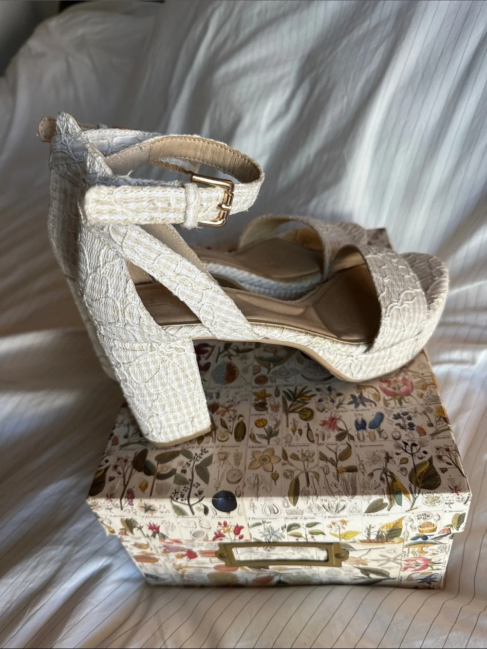 CL by Laundry Cream Lace Platform Block Heel Sandals